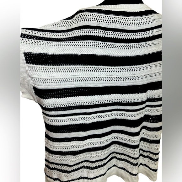 Brand: Lane Bryant, Striped Knit Blouse, Size 22/24 - Picture 3 of 13